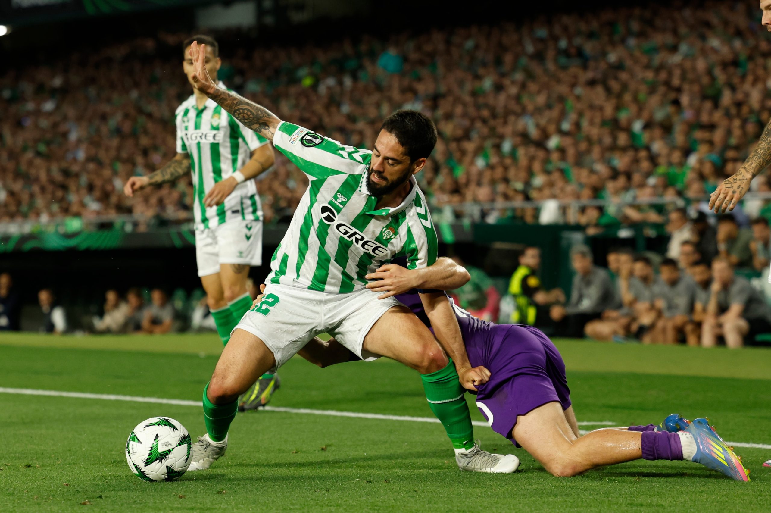 Levante Chạm Trán Real Betis: Thử Thách Khó Khăn Hay Cơ Hội Bùng Nổ?