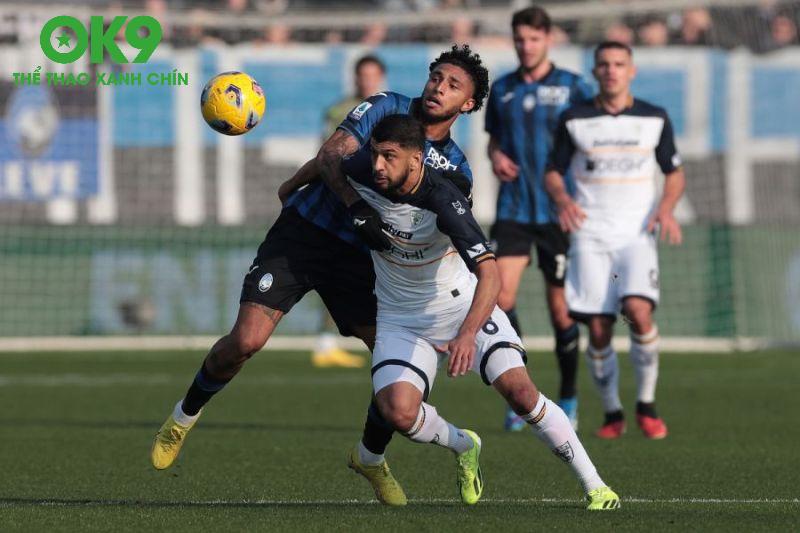 Atalanta Bao Quát Mọi Mặt Trận, Lecce Thách Thức Bất Khả Xâm Phạm